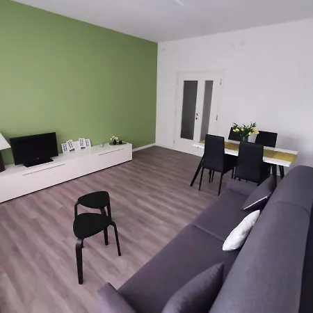 Terra Di Mezzo Apartmán *